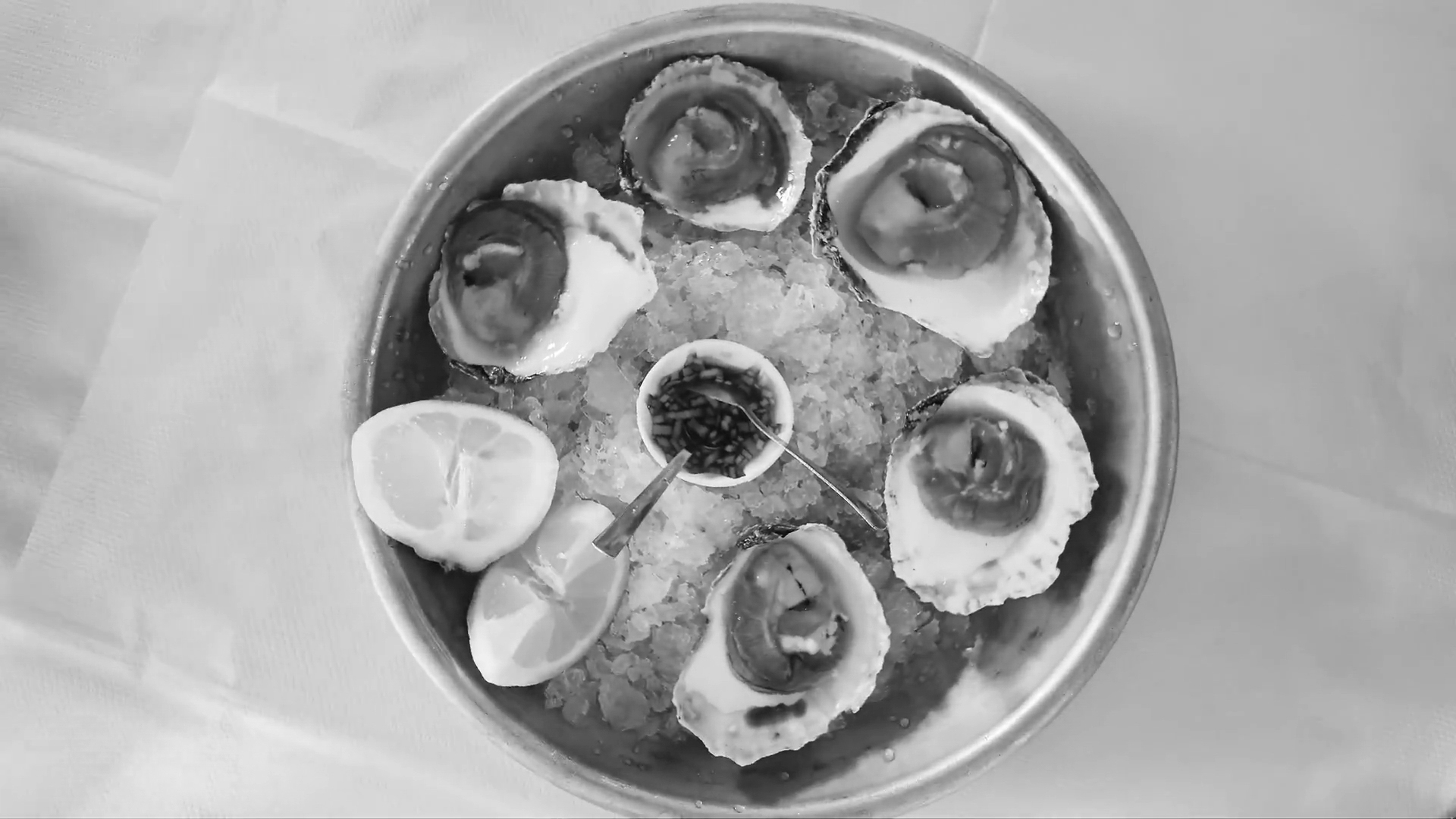 Prepared oysters served on a plate