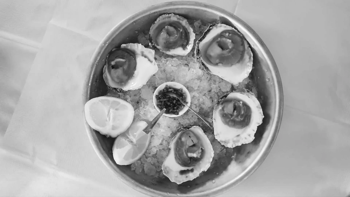Prepared oysters served on a plate